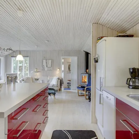 Delma - 750m From The Sea In Lolland- Falster And Mon By Interhome Dom wakacyjny Bøtø By