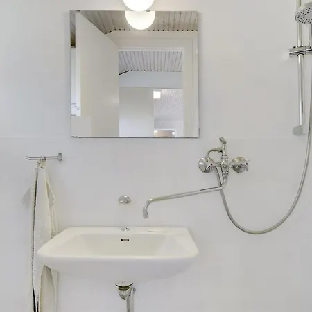 Dom wakacyjny Delma - 750m From The Sea In Lolland- Falster And Mon By Interhome *