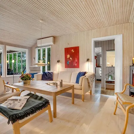 Semesterbostad Delma - 750m From The Sea By Interhome