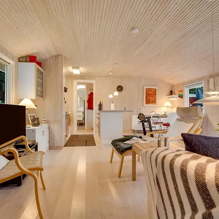 Delma - 750m From The Sea By Interhome * Bøtø By
